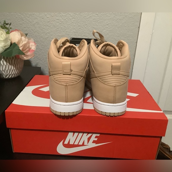 Nike Dunk High - Picture 4 of 6